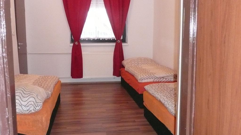 Apartments U Cara チェスケー・ブジェヨヴィツェ エクステリア 写真